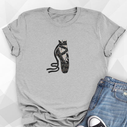Black Cat Pointe Shoe T-Shirt